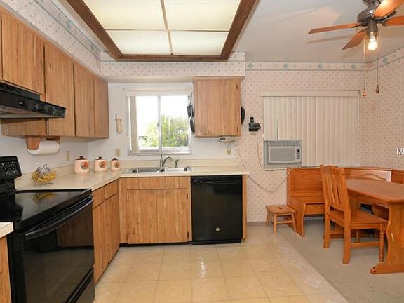 5th image of 1622 Hastings Ct