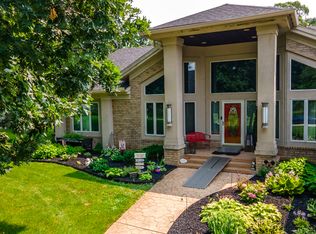 23051 Oakland Dr, Steger, IL 60475