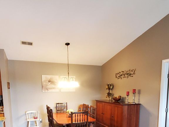 2nd image of 8824 Eagleview Dr APT 2