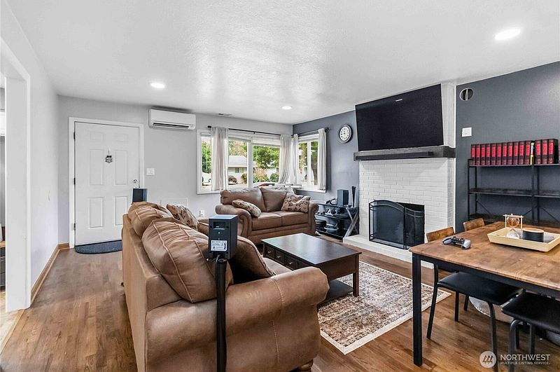 4th image of 1159 19th Avenue