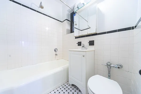 Rented by Platinum Properties | media 20