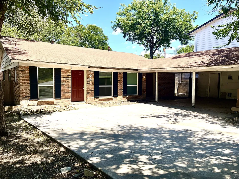 6305 Hyside Dr #2