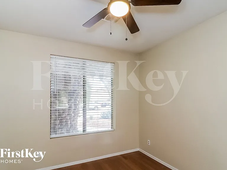 5777 W Golden Ln — Photo 11