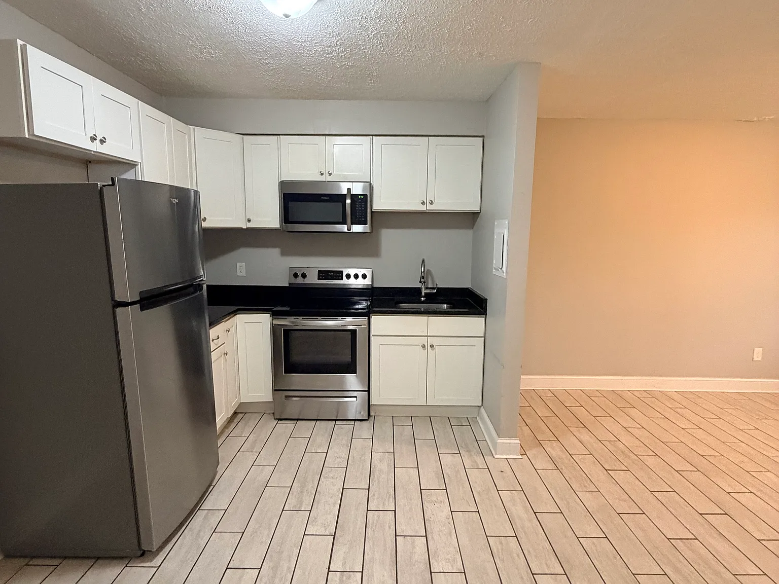 1 bed, 500 sqft, $1,450 — Photo 2