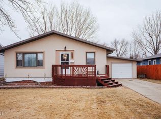 1606 5th Ave NE, Jamestown, ND 58401