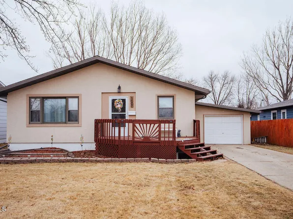 1606 5th Ave NE, Jamestown, ND 58401