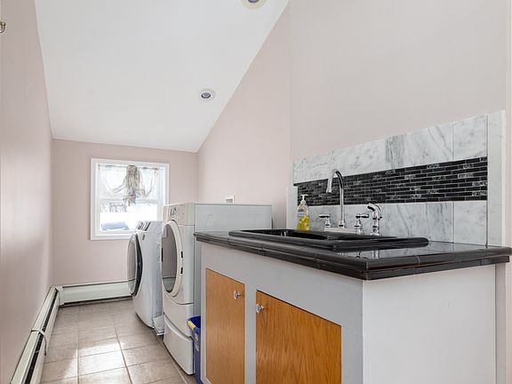 5th image of 351 Platt Hill Road