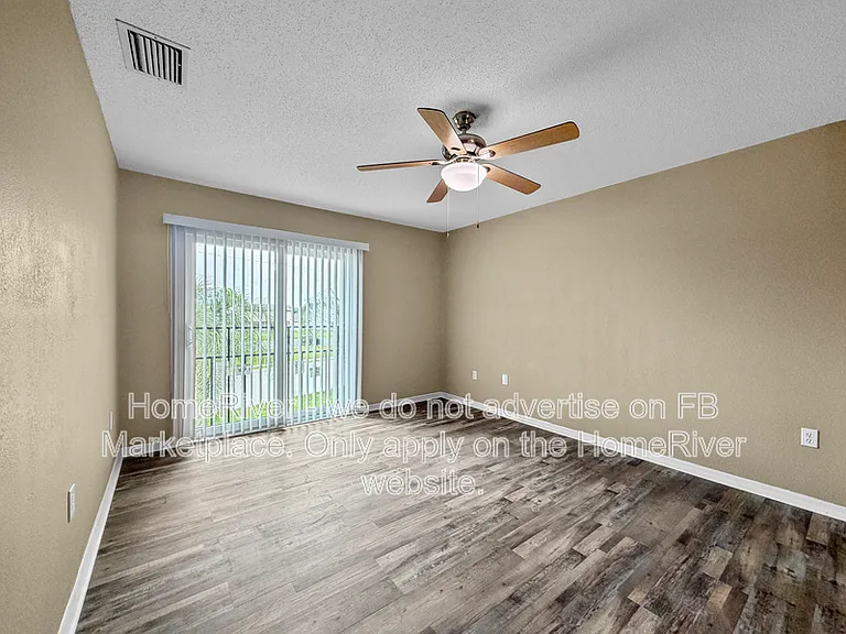 404 Hunter Cir — Photo 8