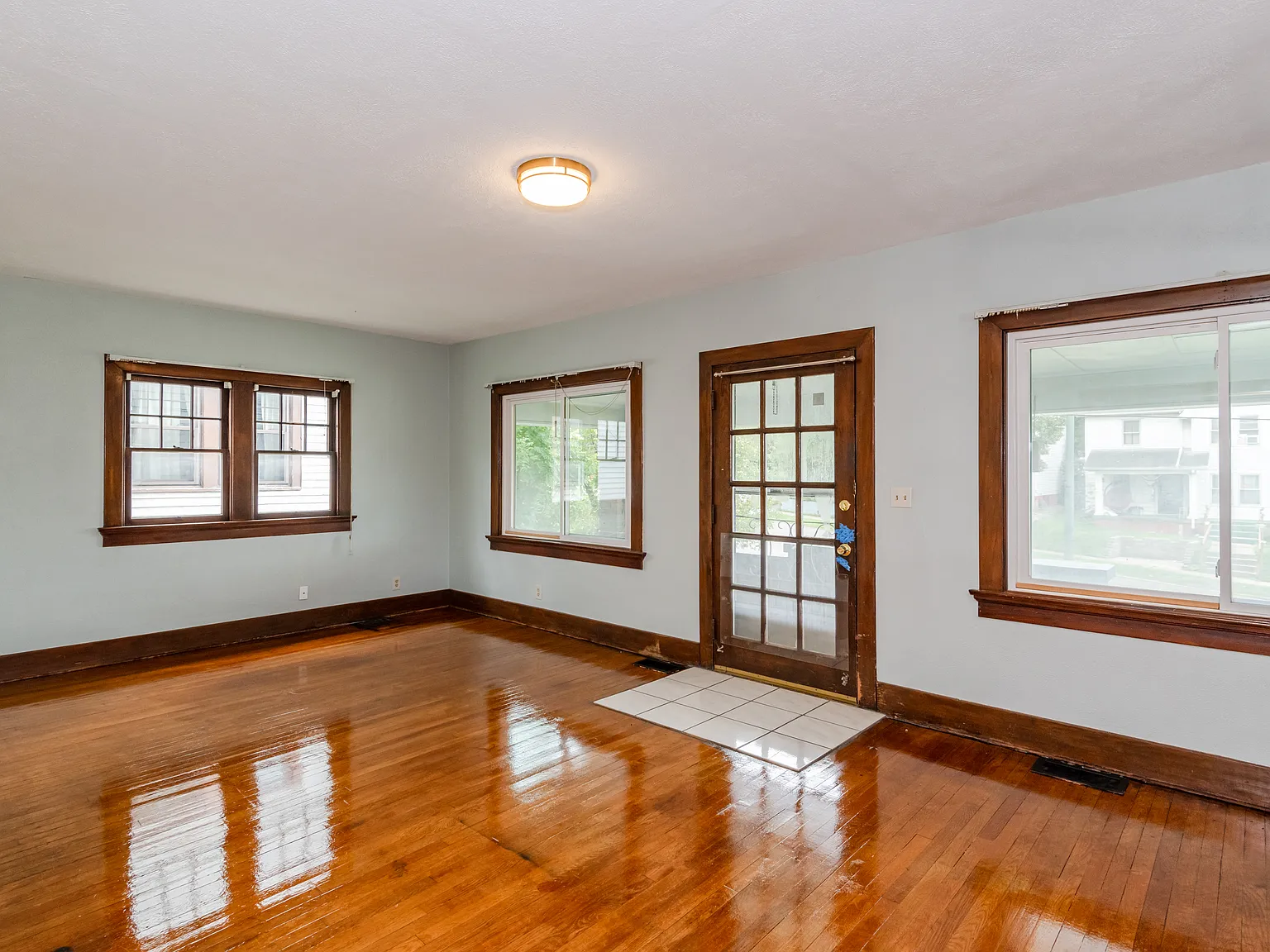 5 bed, 1.5 bath, 1567 sqft, $1,595 — Photo 4
