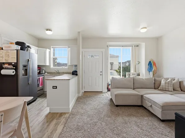 1792 E Skyline Dr #G5, Eagle Mountain, UT 84005
