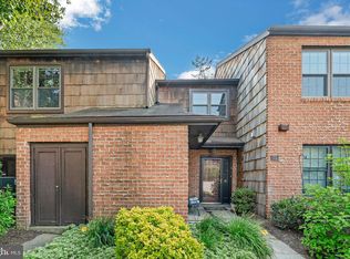 20 Hopkinson Ct, Chesterbrook, PA 19087