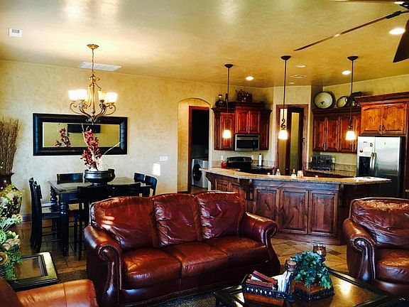 4th image of 1105 E White Sage Cir
