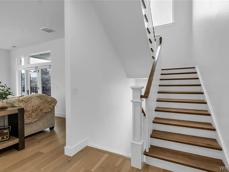 240 Lakefront Blvd — Photo 8