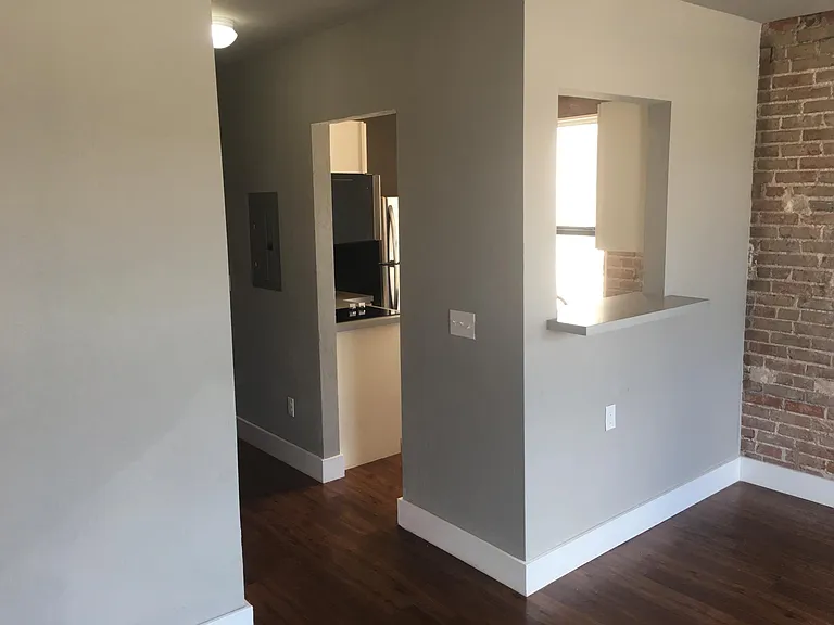 134 NW 13th St — Photo 15