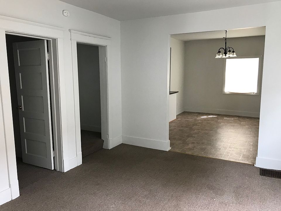 2nd image of 821 E 23rd St