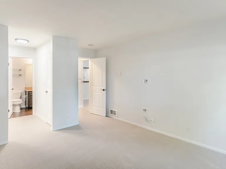 2766 Somerset Park Cir — Photo 15