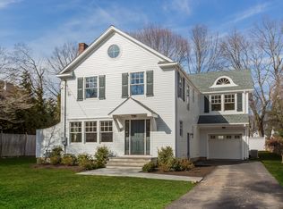 41 Terrace Ave, Riverside, CT 06878