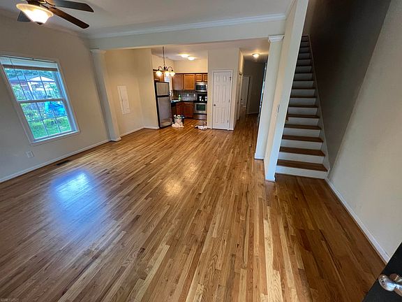 5th image of 922 Kabrich St NW