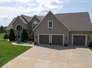 30351 W 88th Ter, De Soto, KS 66018