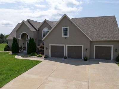 30351 W 88th Ter, De Soto, KS, 66018