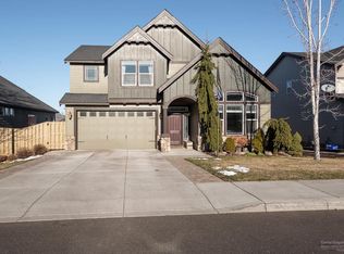 2755 49th St, Redmond, OR 97756
