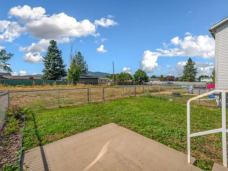 1620 E Coeur D Alene Ave — Photo 20