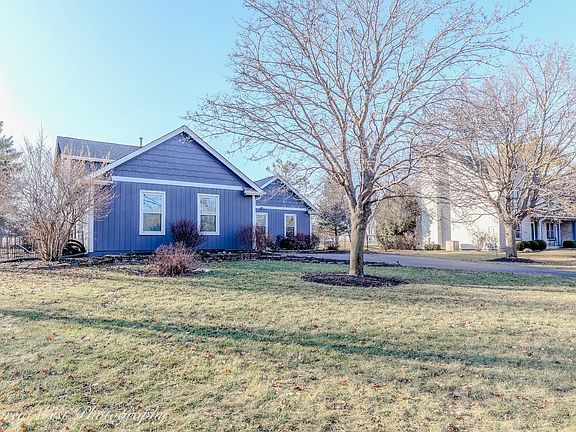 3rd image of 10215 Ridge Ln