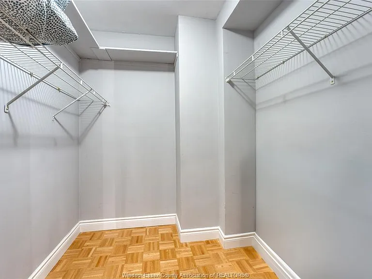 2144 Pelissier St #402 — Photo 16