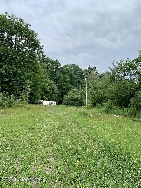 3rd image of 734 Kautz Hollow Road