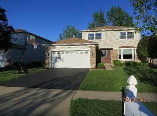 935 Debra Ln, Elk Grove Village, IL 60007