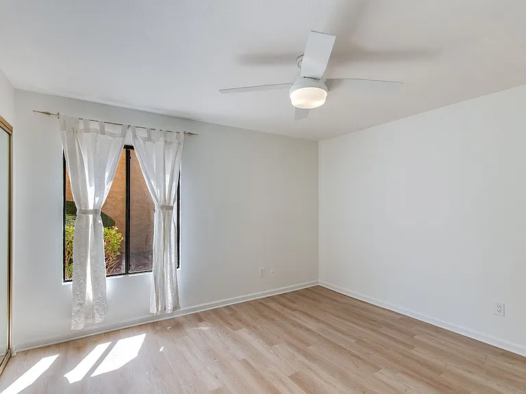 4950 N Miller Rd #116 — Photo 30
