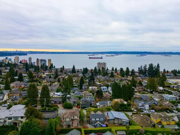 2338 Ottawa Ave, West Vancouver, BC V7V 2S9