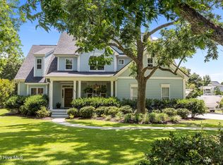 108 E Colonnade Dr, Hampstead, NC 28443