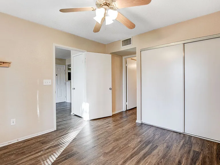 8070 W Russell Rd #1064-11 — Photo 18
