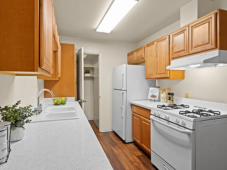 Plum Orchard Apartments — Photo 6