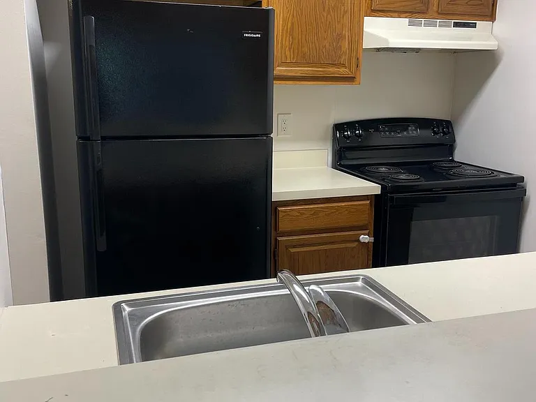 414 Ravens Crest Dr — Photo 11