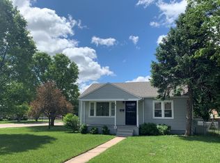 2801 Meadowlark Ln, Great Bend, KS 67530