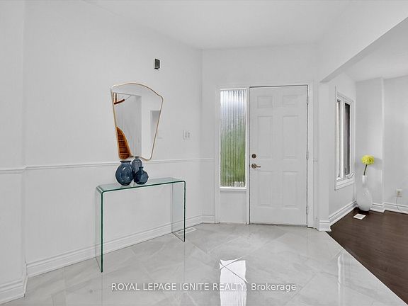 4th image of 205 Hupfield Trl