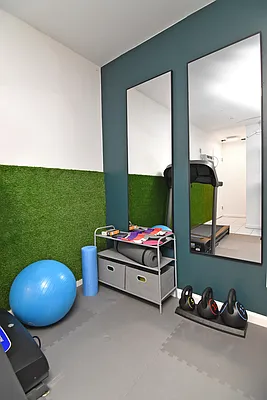 Rented by Ledvech Group | media 8