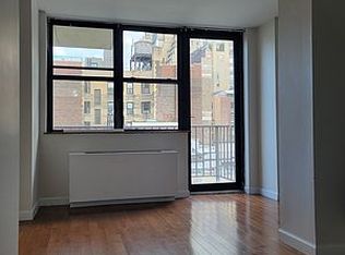 465 Columbus Ave APT 8D, New York, NY 10024