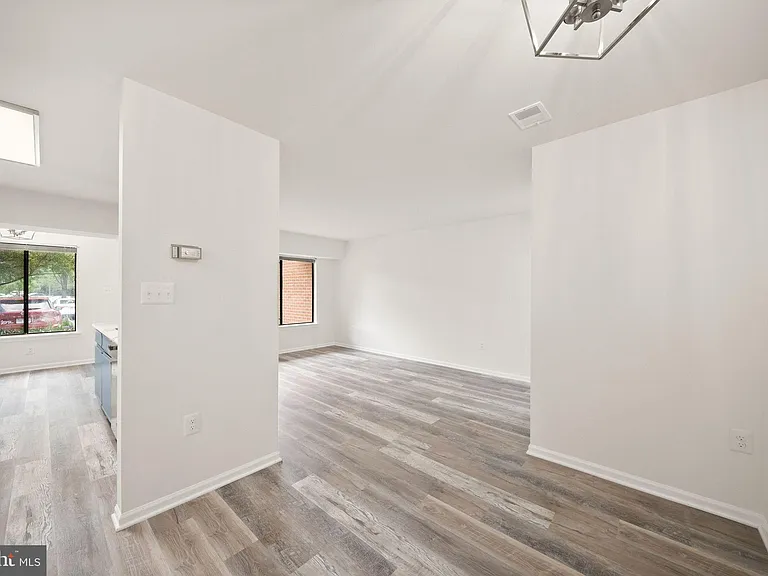 8463 Crozier Ct #104 — Photo 6