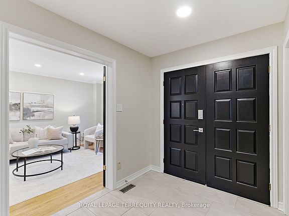 5th image of 94 Intrepid Dr