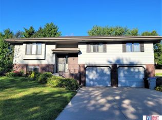 1217 N Columbia Ave, Seward, NE 68434
