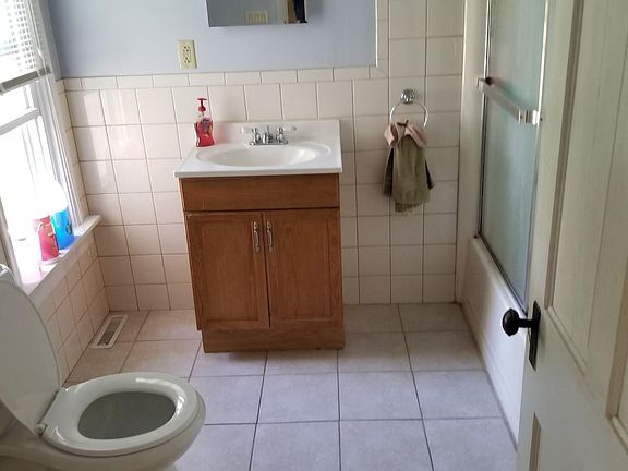 4th image of 125 N Prince St
