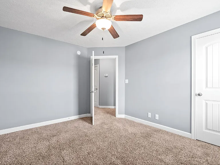 3755 Windmill Dr — Photo 32