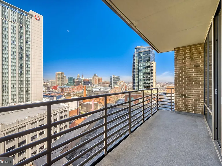 675 President St #1501 — Photo 22