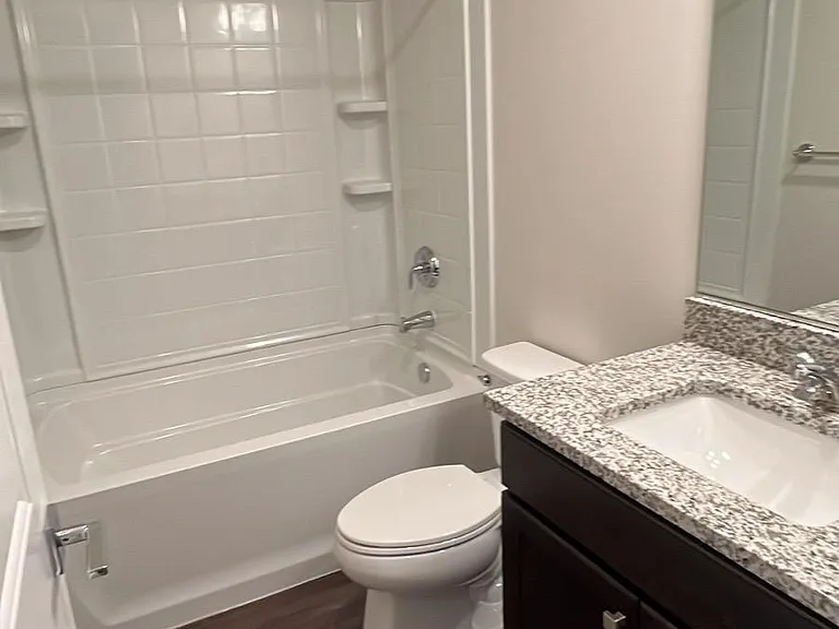Full Bath (Basement)