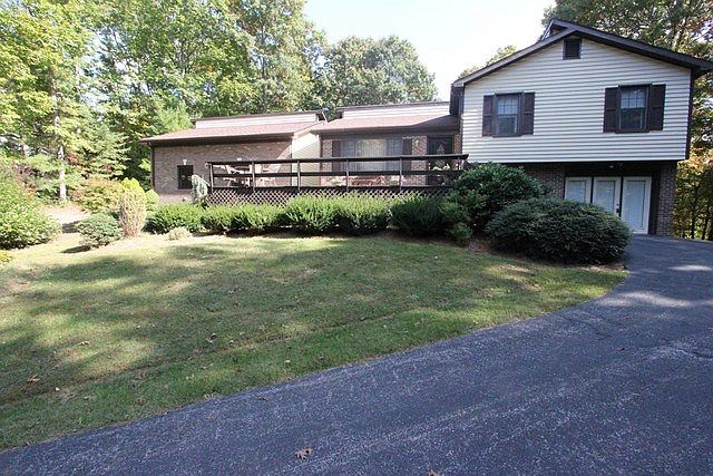 1st image of 279 White Oak Ln