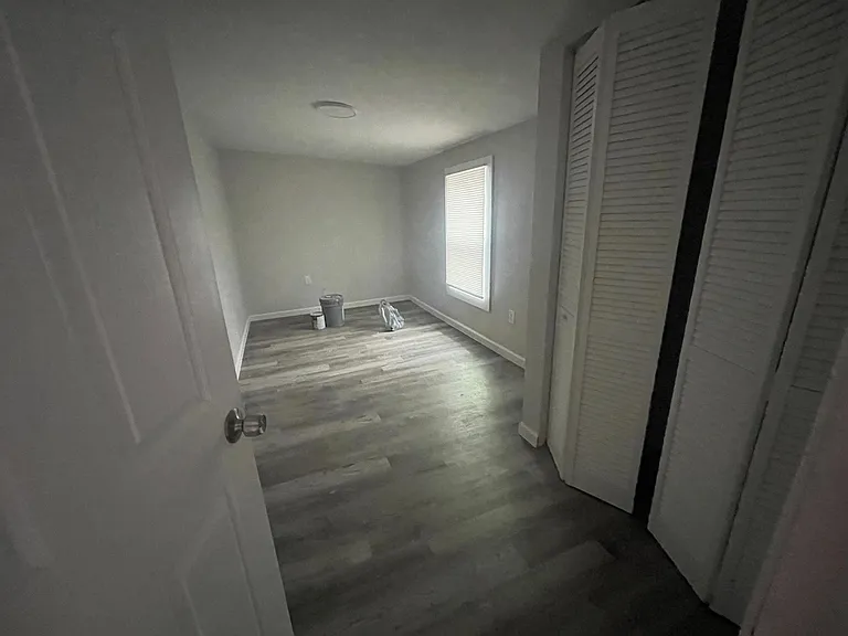 525 New Berlin Rd — Photo 18
