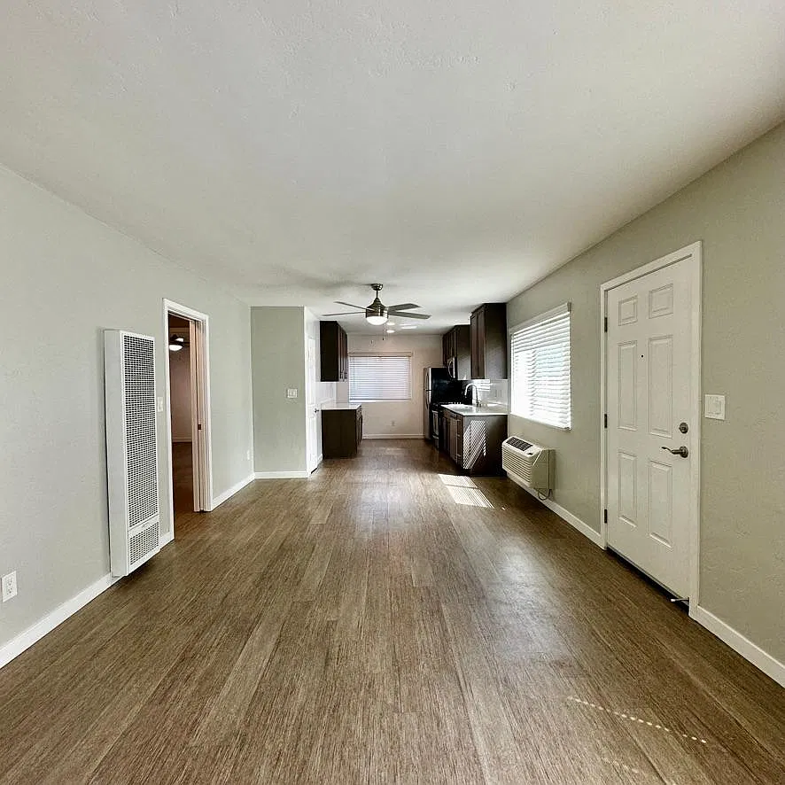 1025 Georgia St — Photo 3